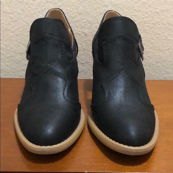 Bootie - Picture 4 of 8